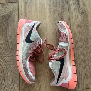 Nike Women's Pink and White Athletic Shoes